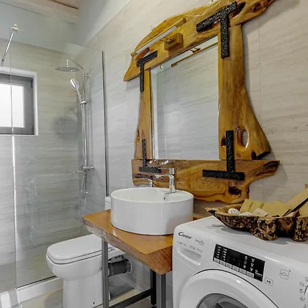 Villa Deos - Sea Views