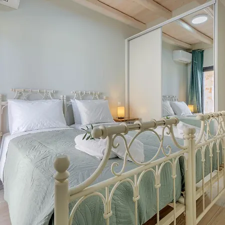 Villa Deos - Sea Views