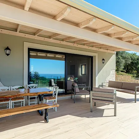 Villa Deos - Sea Views